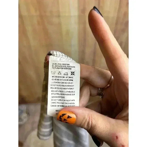 Beyove Stripe Gray and White Ruffle Sleeve Jersey Knit Dress Women's Size S - Picture 7 of 9